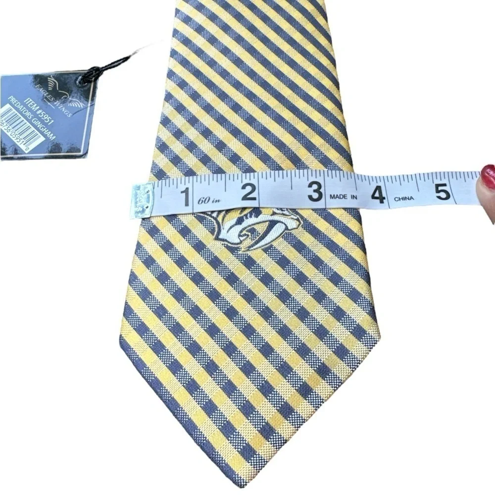 NHL Nashville Predators Tie | Eagles Wings Gingham Check | Fan Gift